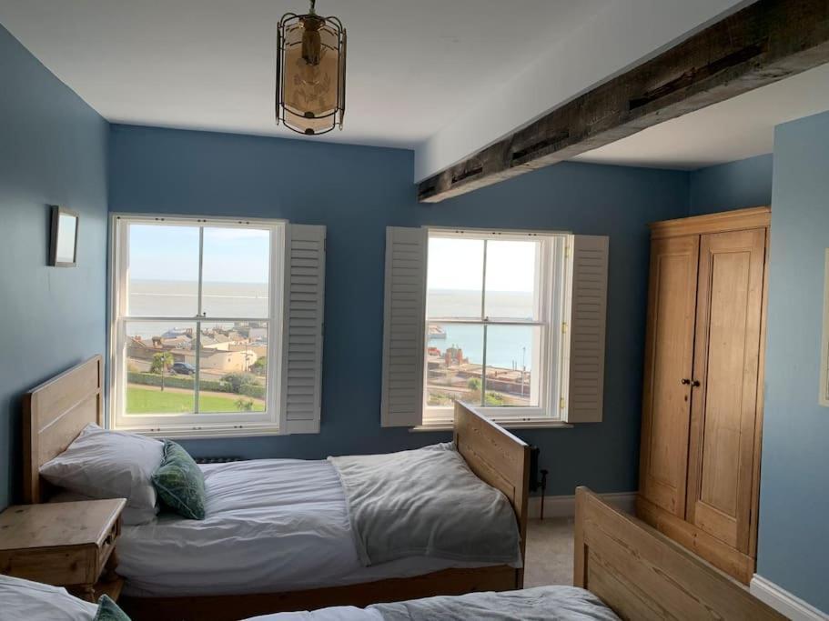 Georgian 5 Storey House, Seaviews, Cinema Room แรมส์เกท ภายนอก รูปภาพ
