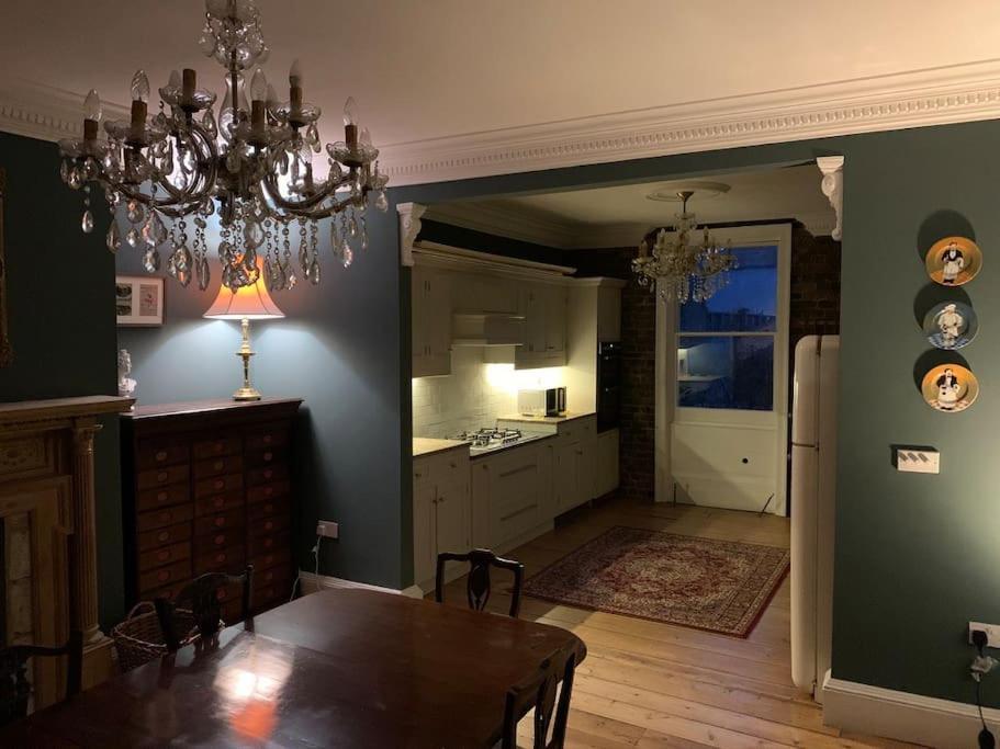 Georgian 5 Storey House, Seaviews, Cinema Room แรมส์เกท ภายนอก รูปภาพ